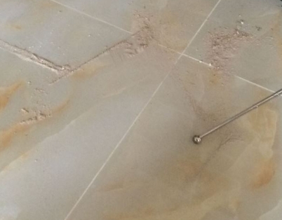 桓仁瓷砖空鼓维修公司分享粘合剂选择不当在瓷砖铺贴过程中可能导致以下问题
